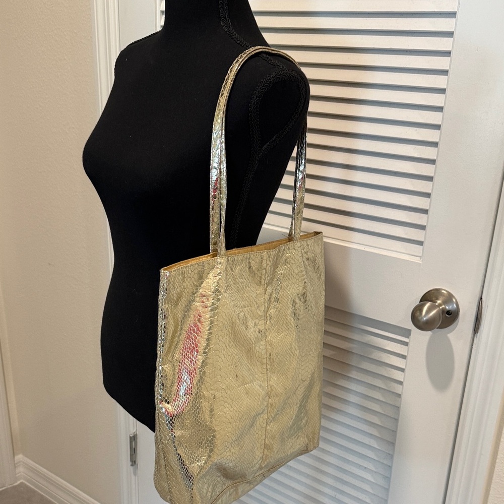 Light weight Metallic Gold Tote Bag with Snake-Texture Finish